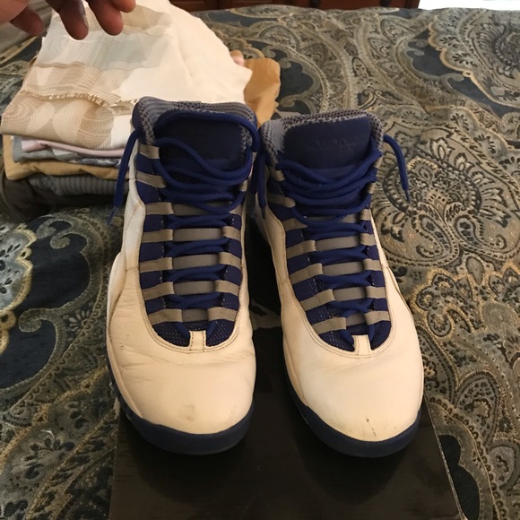 Air Jordan 10 Retro shoes - Picture 2 of 4